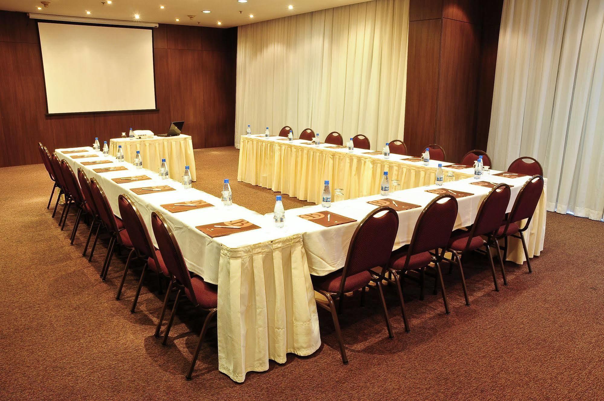 Bristol Merit Hotel Belo Horizonte Zewnętrze zdjęcie